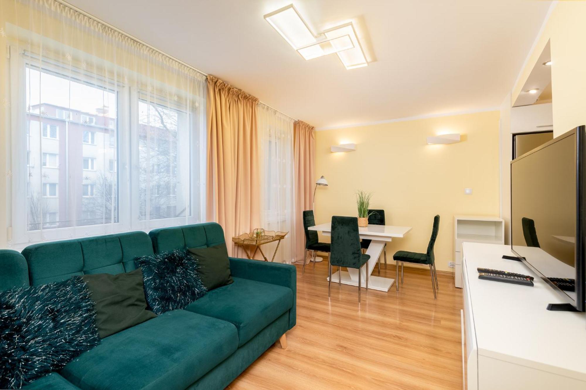 One-Bedroom Apartment