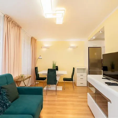 Kalinowe Green Apartment By Bookinghost-2