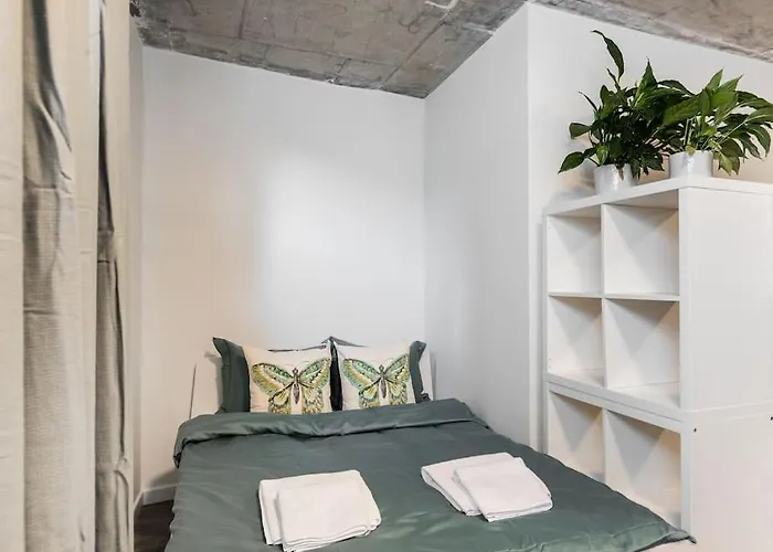 New Place Next To Vistula & Wawel Castle